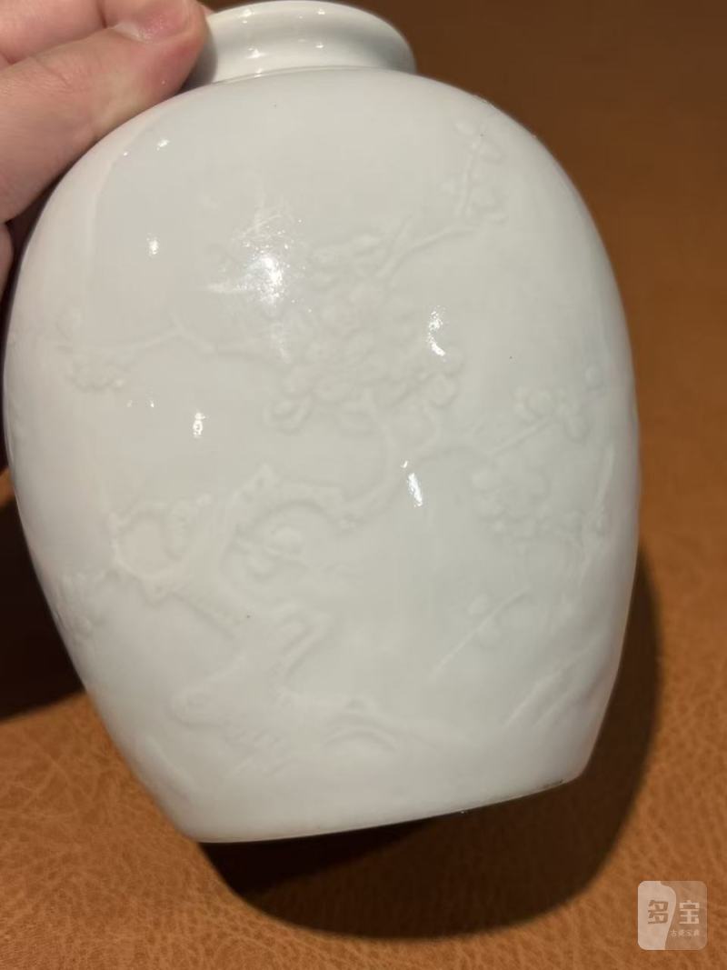 清雍正 白釉划花松竹梅纹太白罐 - 图8